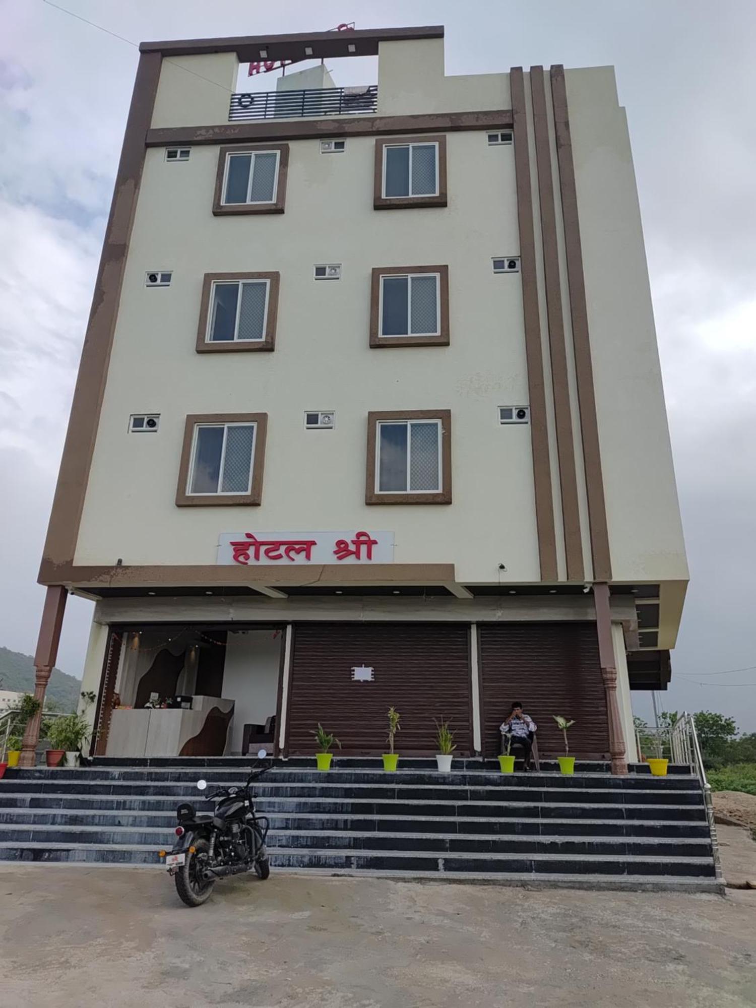 Hotel Shree Dakan Kotra Exterior photo